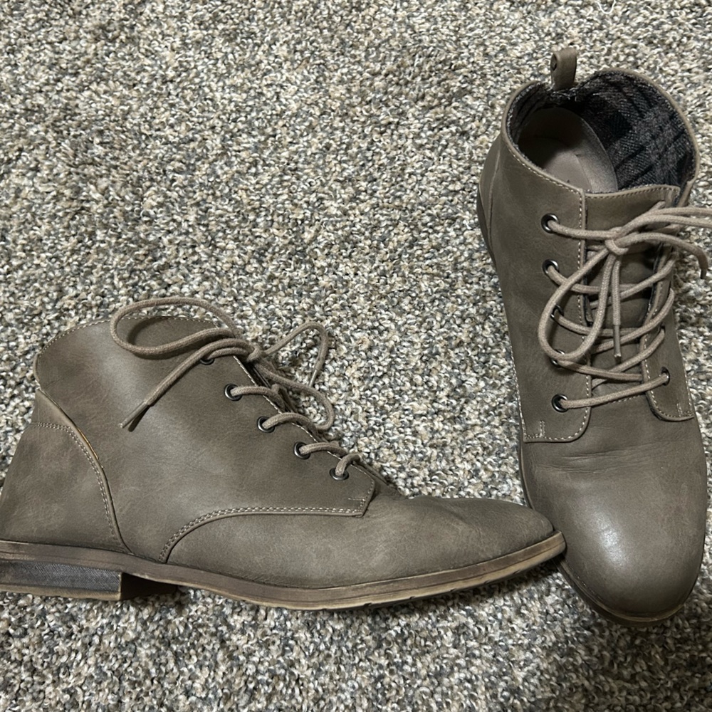 Women’s Butternut Beige SO Boots